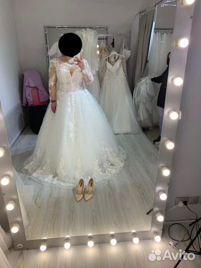 Свадебное платье