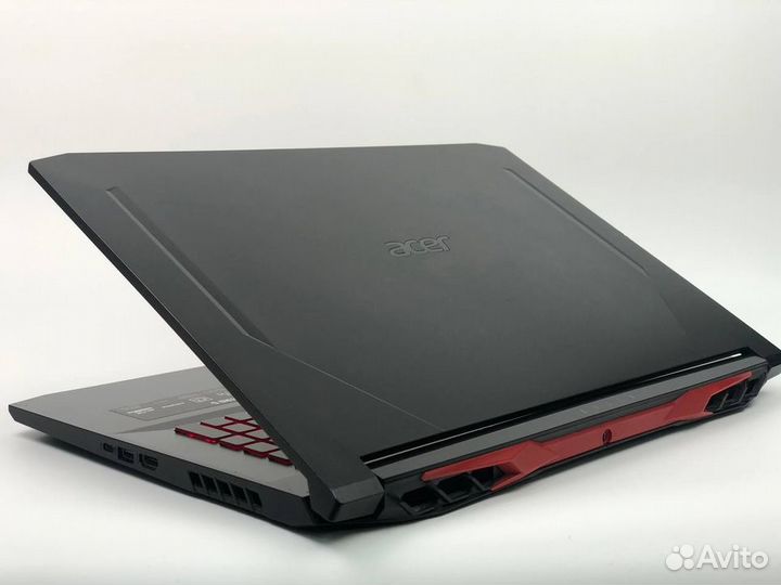 Acer Nitro 5 17 i7-10750H 8GB GTX1650Ti SSD