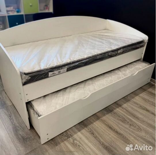 Детская кровать с 2-мя спальными местами