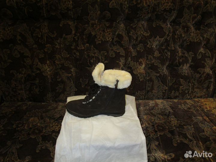 Ботинки женские замшевые