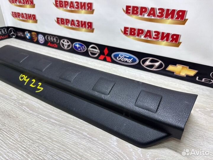 Накладка на порог передняя левая Nissan X-Trail