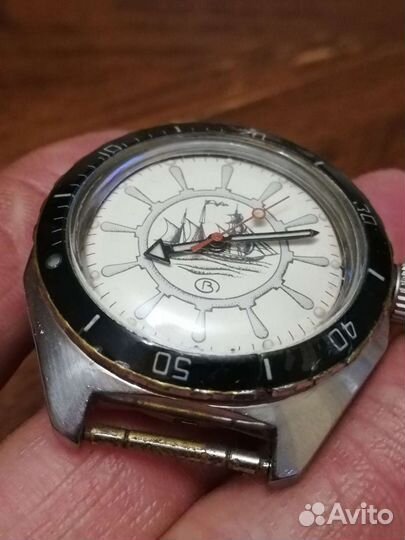 Часы восток амфибия 200м