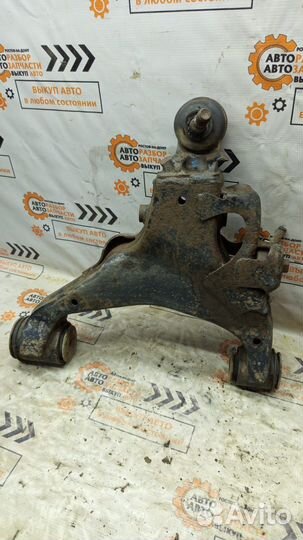 Рычаг передний правый Toyota LC200