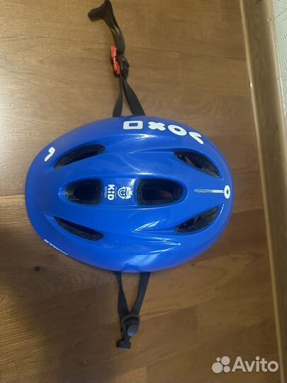 Шлем и наколенники для роликов и велосипеда