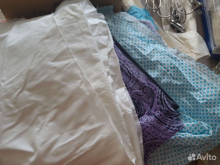 Набор посуды, набор для шитья, туфли, сумка