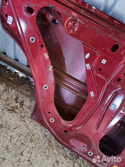 Дверь задний левый Cadillac SRX