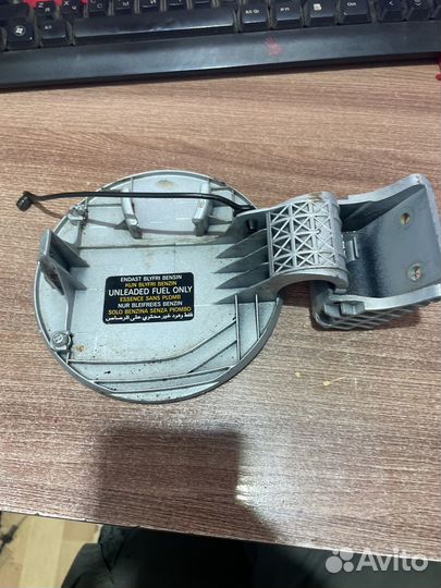 Лючок бензобака на Hyundai Getz