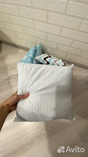 Бортики подушки в кроватку