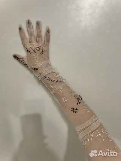 Перчатки расшитые