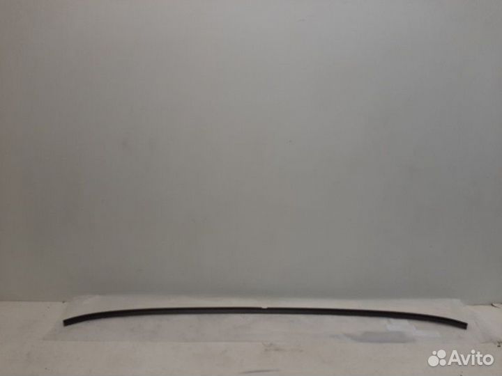 Молдинг лобового стекла передний Toyota Camry V70