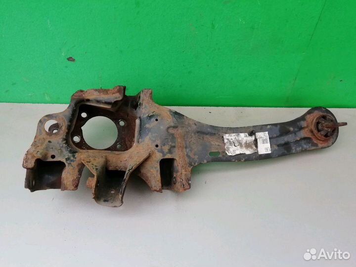 Кулак задний левый Форд Фокус 3 универсал