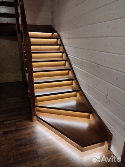 Лестница деревянная под ключ