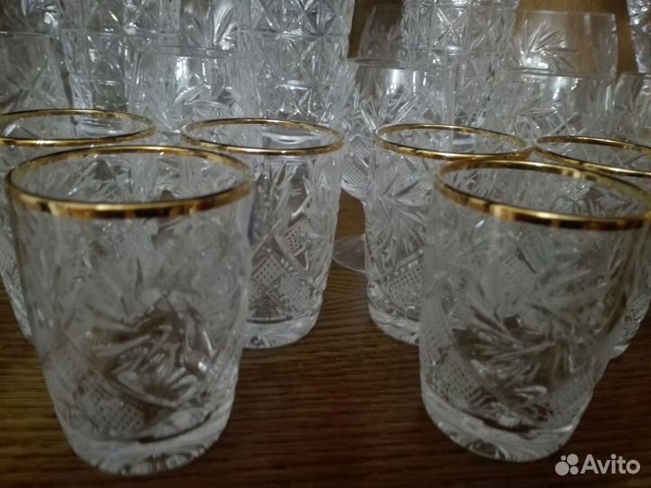 Новые с золотом в упаковке хрустальные рюмки Неман