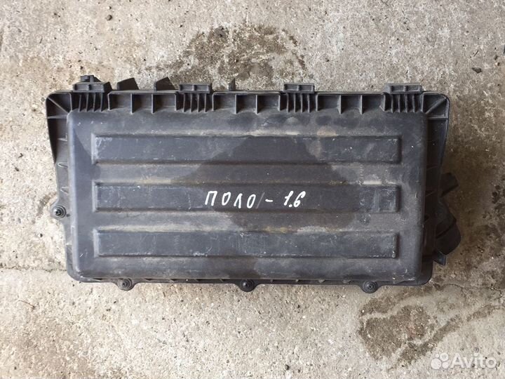 Корпус воздушного фильтра Vw polo 1,6