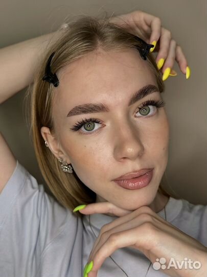 Укладка, окрашивание и коррекция бровей