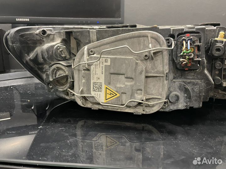 Фара Volvo s40 левая, ксенон, европейский рынок