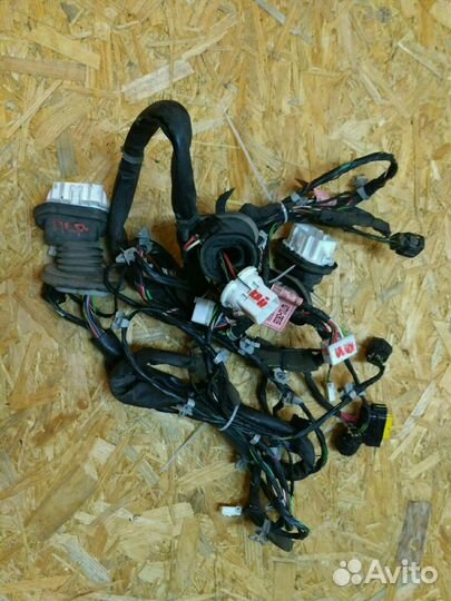 Направляющая стекла заднего Ssang Yong Kyron