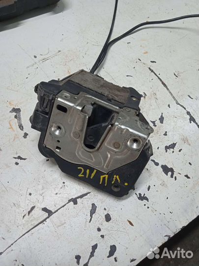 Замок двери передний левый mercedes w211