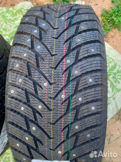 Nankang SW-8 Ice Activa 235/55 R18 104T