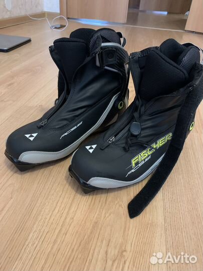 Лыжные ботинки
