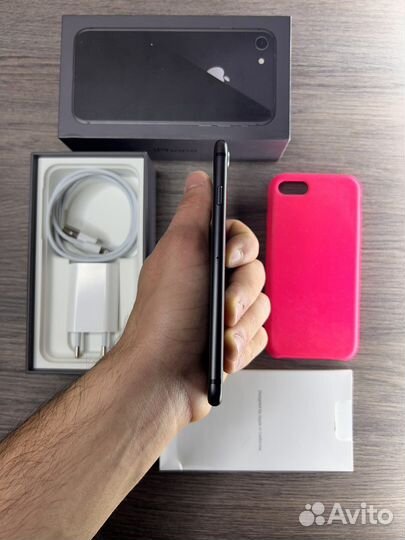 iPhone 8, 64 ГБ