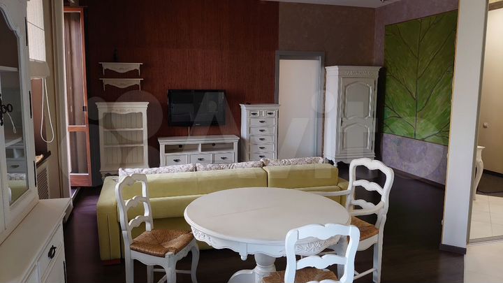 2-к. квартира, 68,6 м², 2/9 эт.