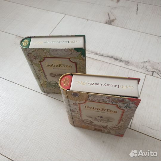 Жестяные банки из под чая в виде книг