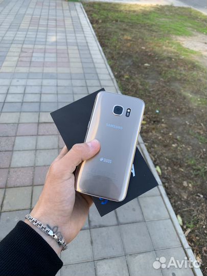 Samsung Galaxy S7, 4/32 ГБ