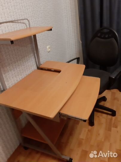 Компьютерный стол