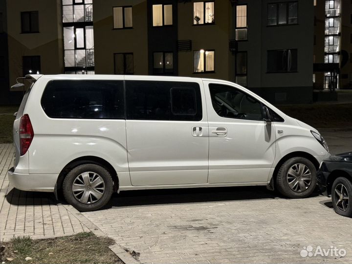 Hyundai Grand Starex 2.5 AT, 2010, 175 500 км