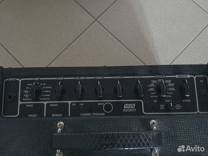 Комбоусилитель для электрогитары VOX AD30VT