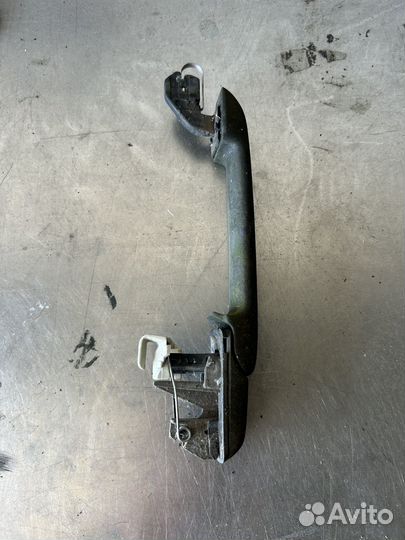 Ручка задней правой двери golf 3