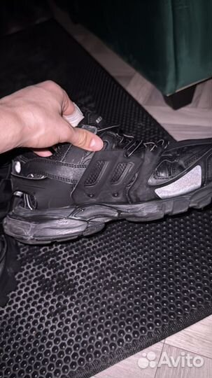 Balenciaga track 1 original