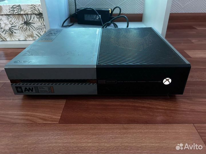 Xbox One 1 Tb advanced warfare limited edition