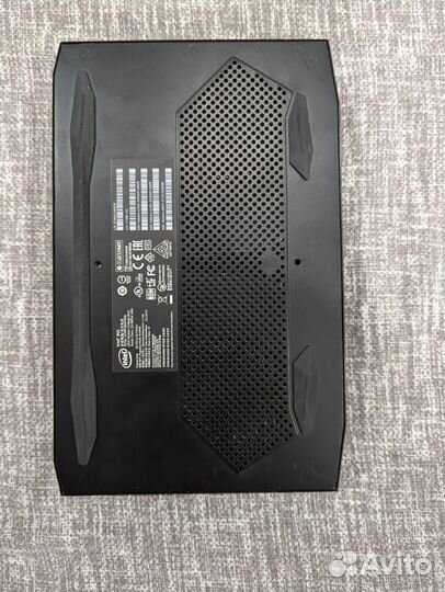 Платформа Intel NUC8I7HNK2 Hades Canyon NUC
