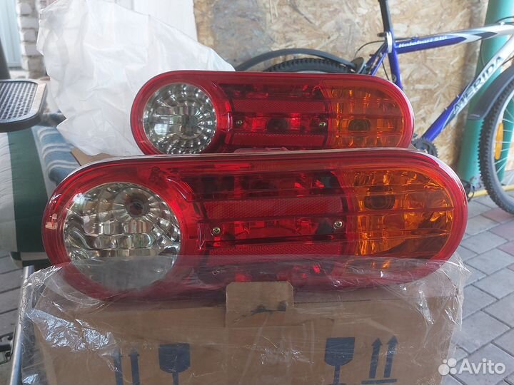 Задние фонари для грузовиков