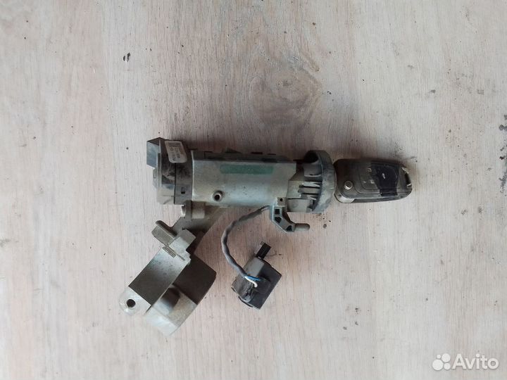 Замок зажигания с ключом Chevrolet Cruze J300