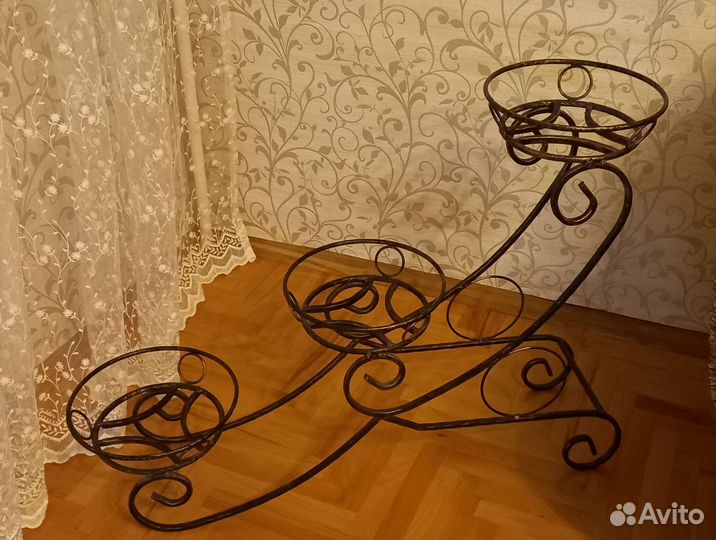 Подставка для цветов