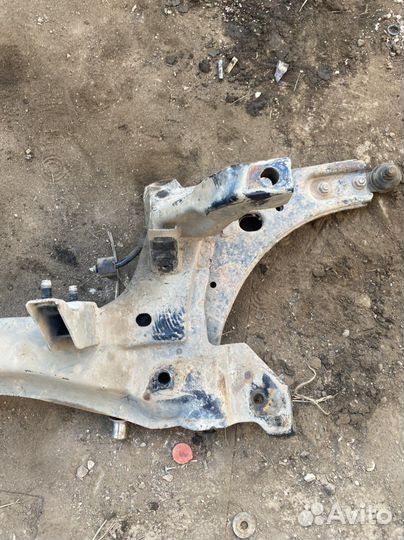 Подрамник Kia Spectra