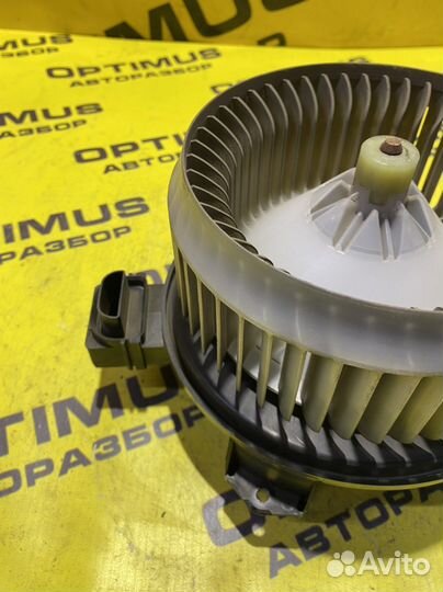 Моторчик печки Honda Civic 4D