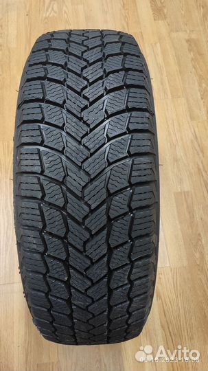 Michelin X-Ice Snow 205/60 R16 96H