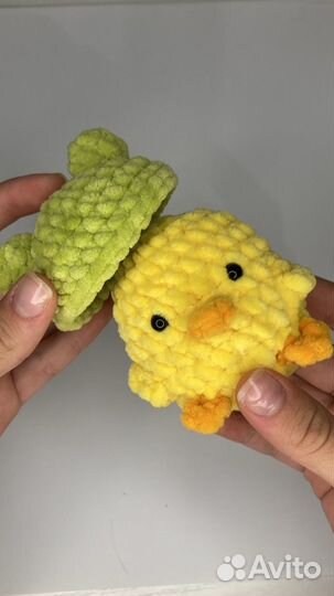 Вязанные игрушки. Вязанная уточка. Амигуруми Утя