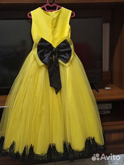 Платье для девочки на рост 140 146 нарядное