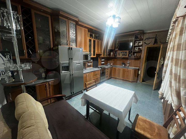 4-к. квартира, 105 м², 1/1 эт.