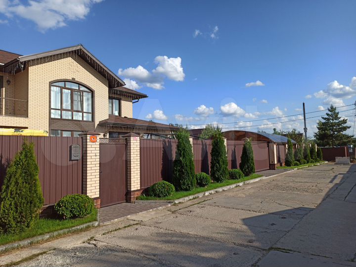 Дом 230 м² на участке 10 сот.