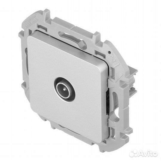 Розетка телевизионная 673862 проходная скрытая уст