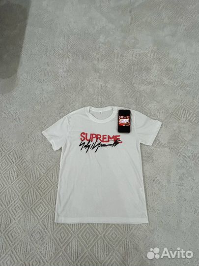 Футболка supreme