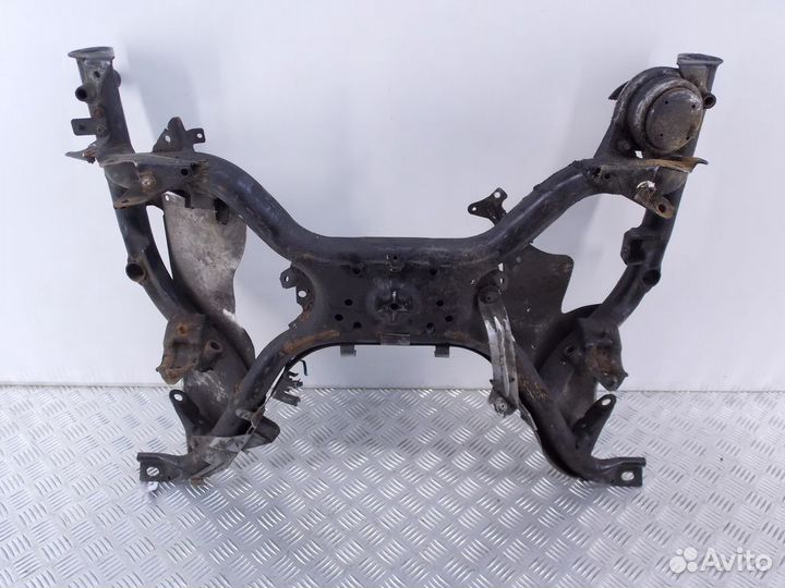 Бмв е38 балка подрамник перед