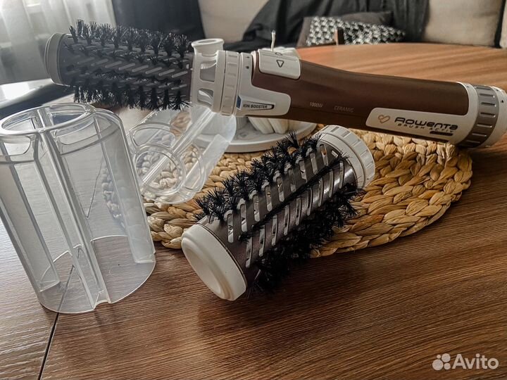 Фен-щетка Rowenta Brush