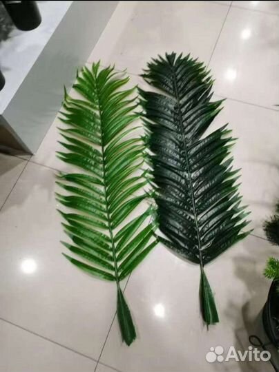 Искусственные листья пальмы